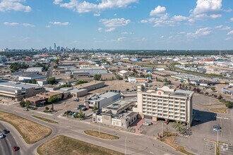 5359 Calgary Trl NW, Edmonton, AB - Vue aérienne  vue de carte