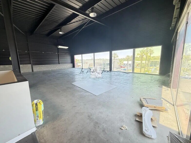 Local commercial dans Perpignan à vendre - Photo de l’immeuble – Image 3 sur 12