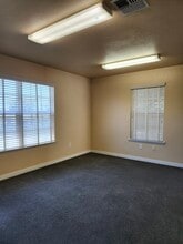 1110 Civic Center Blvd, Yuba City, CA à louer Photo intérieure– Image 2 sur 8