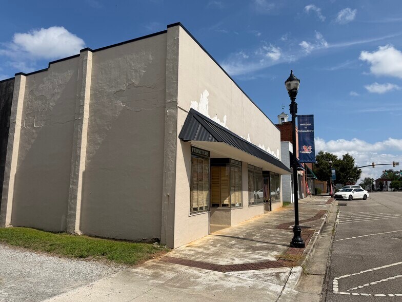 112 N Congress St, Winnsboro, SC à vendre - Photo de l’immeuble – Image 3 sur 9