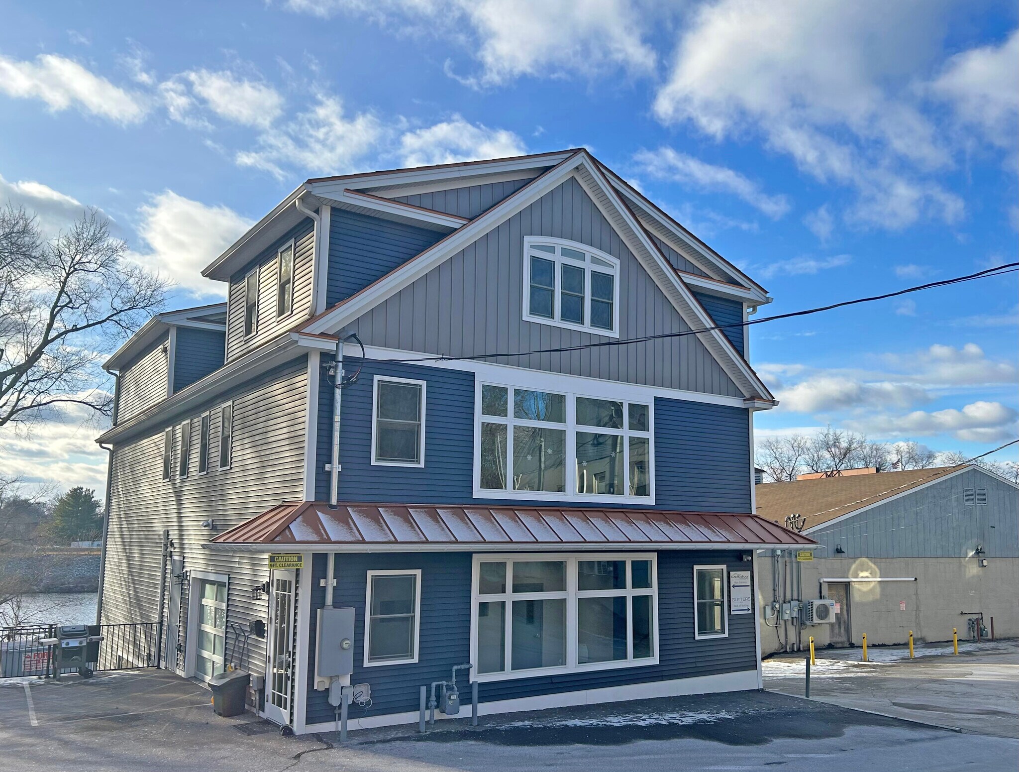 15 Central St, Hudson, NH à louer Photo de l’immeuble– Image 1 sur 8