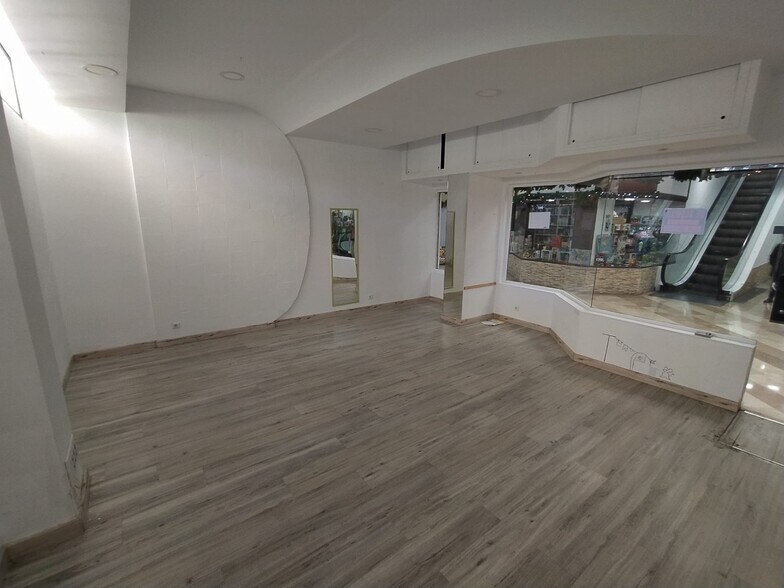 Local commercial dans Cáceres, Cáceres à louer - Photo de l’immeuble – Image 3 sur 3