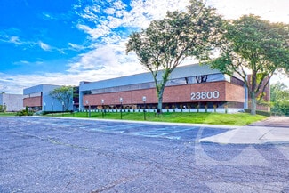 Plus de détails pour 23800 Orchard Lake Rd, Farmington Hills, MI - Bureau à vendre