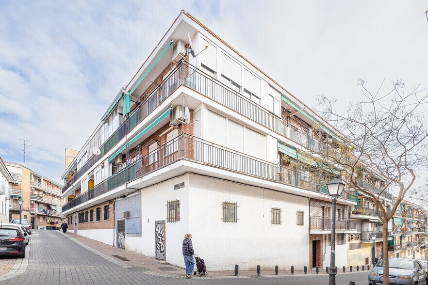 Calle Canteras de Tilly, 6, Madrid, Madrid à louer - Photo de l’immeuble – Image 3 sur 4