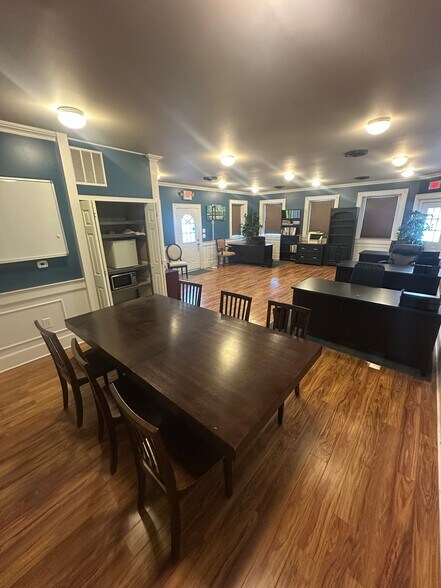 278 Main St, Portland, CT à louer - Photo de l’immeuble – Image 3 sur 6