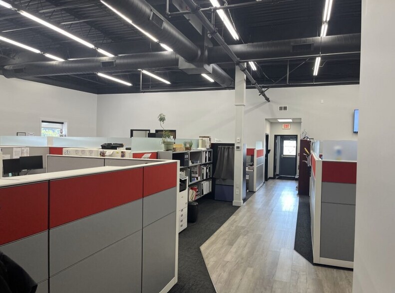 1025-1035 Hanley Industrial Ct, Brentwood, MO à louer - Photo intérieure – Image 3 sur 7