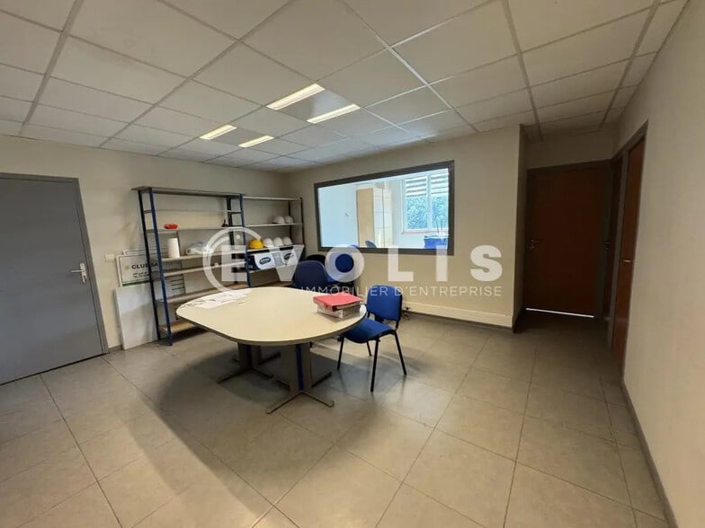 Bureau dans Amiens à louer - Photo de l’immeuble – Image 3 sur 4