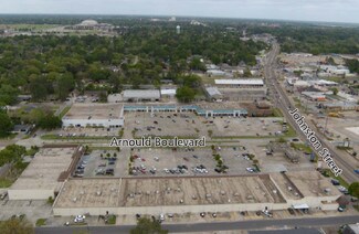 Plus de détails pour 100-128 Arnould Blvd, Lafayette, LA - Local commercial à vendre