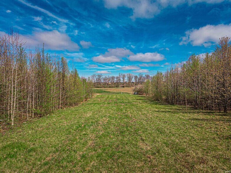 569 Richland Creek Drive, Princeton, IN à vendre - Photo de l’immeuble – Image 2 sur 9