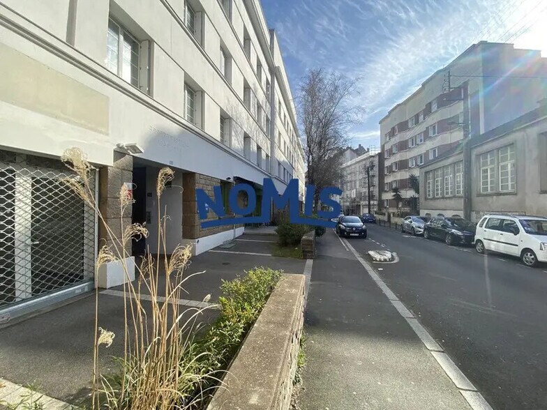 Local commercial dans Nantes à louer - Photo de l’immeuble – Image 2 sur 6