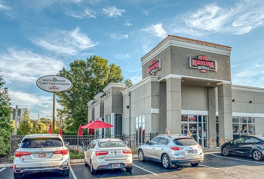 7804-7808 Montvue Center Way, Knoxville, TN à vendre - Photo de l’immeuble – Image 3 sur 4