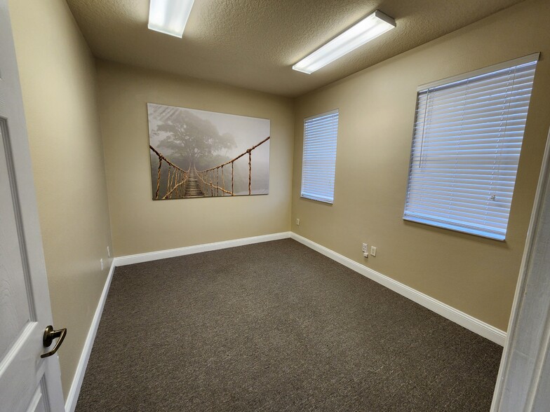 385 Palm Coast Pky SW, Palm Coast, FL à vendre - Photo de l’immeuble – Image 3 sur 22