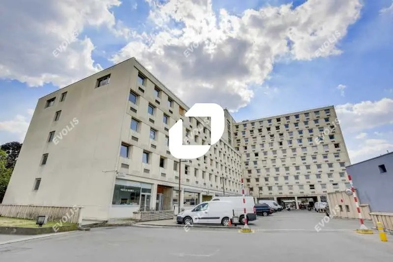 Bureau dans Saint-Ouen-sur-Seine à louer Photo de l’immeuble– Image 1 sur 9