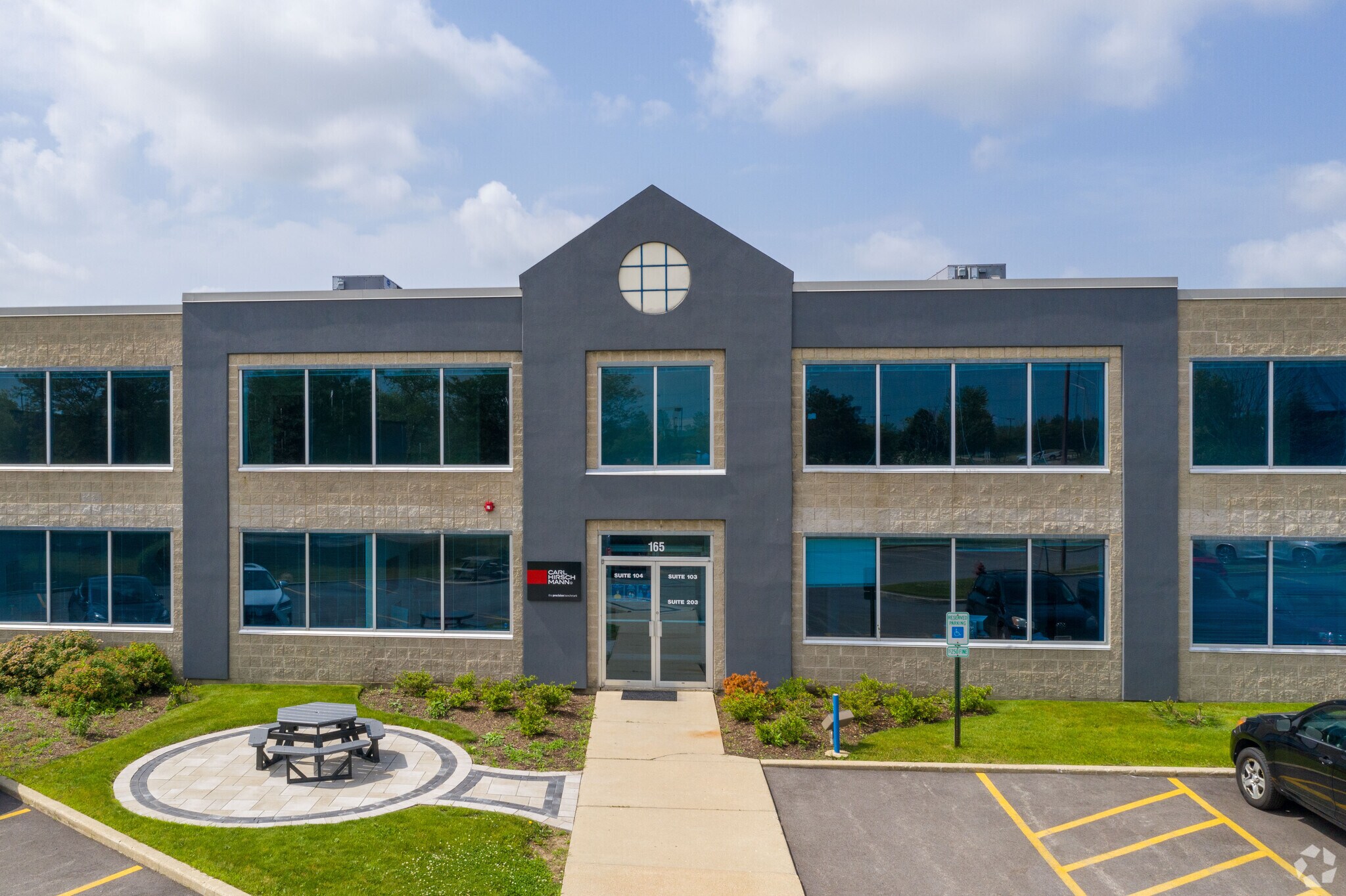 165 E Commerce Dr, Schaumburg, IL à louer Photo principale– Image 1 sur 13