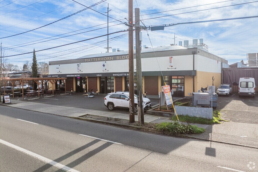 940 SE Madison St, Portland, OR à louer - Photo de l’immeuble – Image 3 sur 5