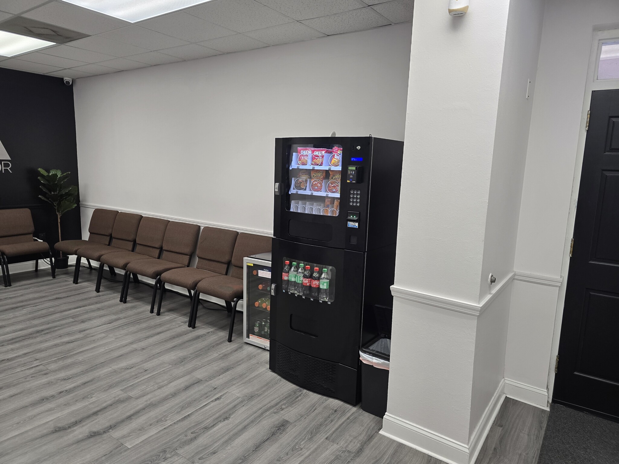 453 N Kirkman Rd, Orlando, FL à louer Photo intérieure– Image 1 sur 4