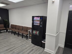 453 N Kirkman Rd, Orlando, FL à louer Photo intérieure– Image 1 sur 4