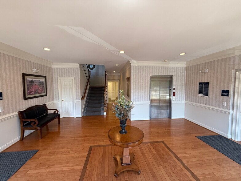 3453 Pelham Rd, Greenville, SC à louer - Photo de l’immeuble – Image 2 sur 8