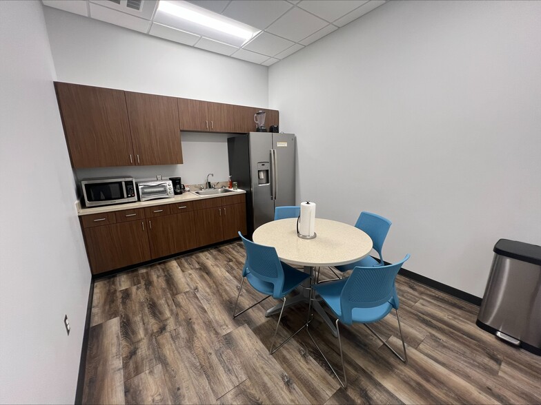 105 N 15th St, Ashland, NE à louer - Photo de l’immeuble – Image 3 sur 6