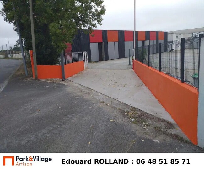 Plus de détails pour Industriel/Logistique à louer