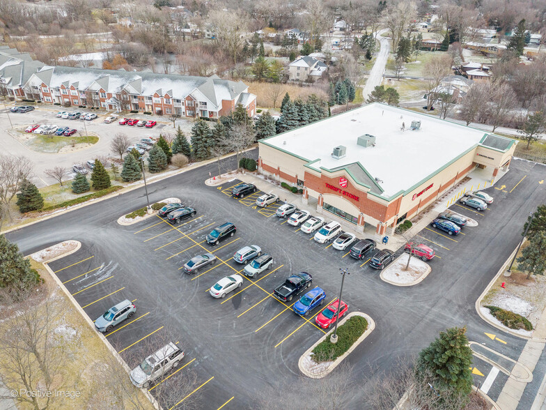 8325 Lemont Rd, Darien, IL à vendre - Photo de l’immeuble – Image 3 sur 5