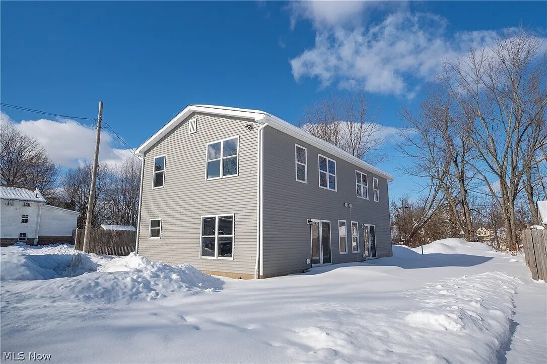 161 High St, Elyria, OH à vendre Photo principale– Image 1 sur 14