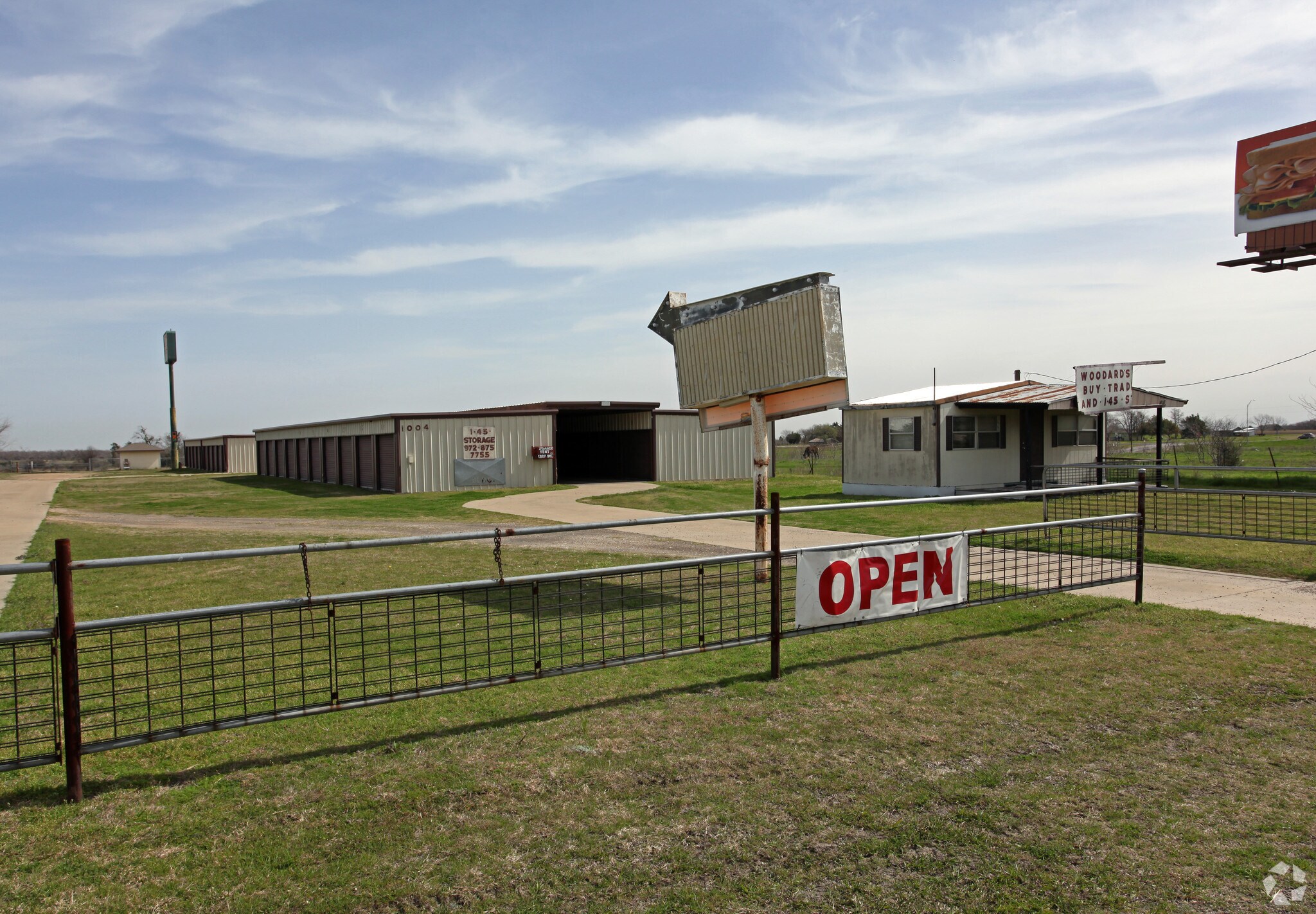 1004 S Interstate Highway 45, Ennis, TX à vendre Photo principale– Image 1 sur 5