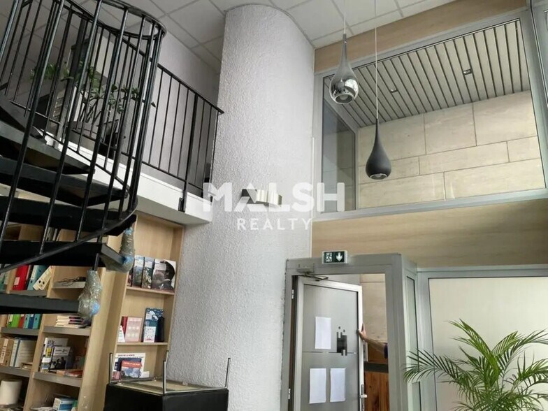 Bureau dans Lyon à vendre - Photo de l’immeuble – Image 1 sur 9