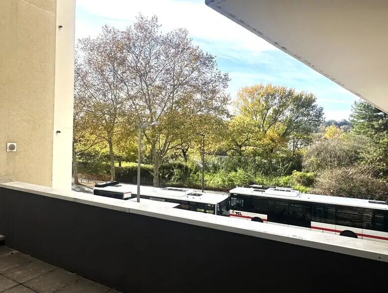 Bureau dans Lyon à vendre - Photo de l’immeuble – Image 2 sur 7