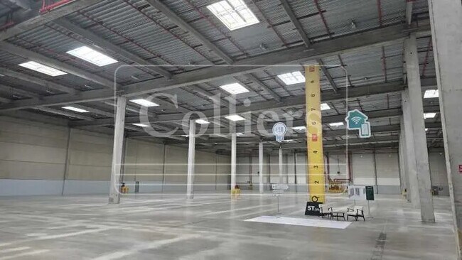 Plus de détails pour Industriel/Logistique à louer