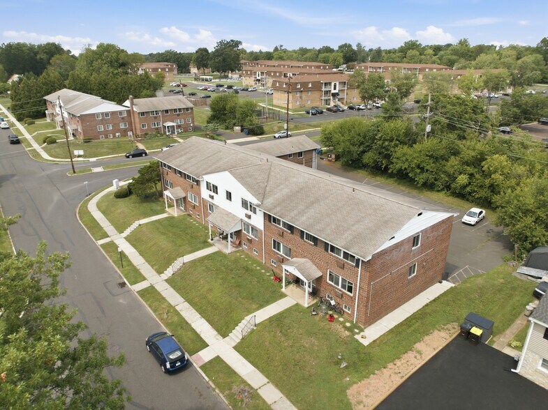 1199-1201 Columbia Ave, Lansdale, PA à vendre - Photo de l’immeuble – Image 1 sur 10