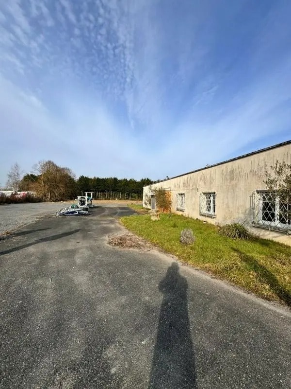 Local d’activités dans Nanteuil-le-Haudouin à louer Photo de l’immeuble– Image 1 sur 6