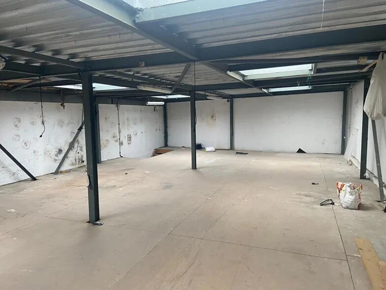 Immeuble residentiel dans Saint-Denis à vendre - Photo de la construction – Image 3 sur 7