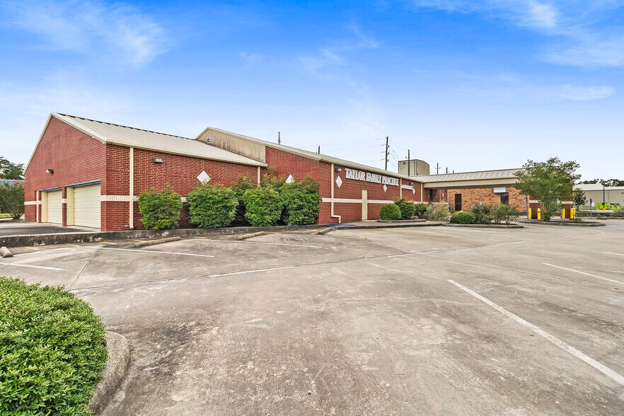 1806 Humble Place Dr, Humble, TX à vendre - Photo de l’immeuble – Image 3 sur 6