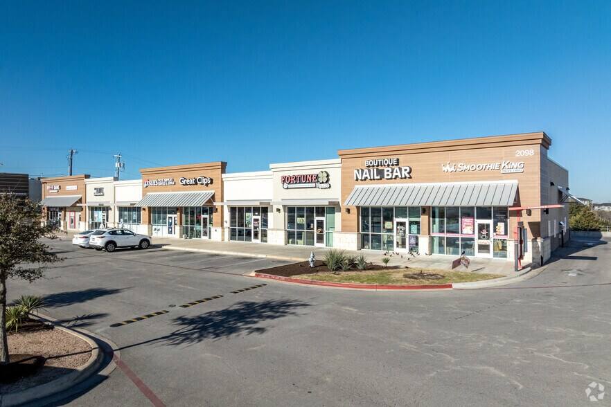 2098 Muirfield Bend Dr, Hutto, TX à louer - Photo de l’immeuble – Image 1 sur 5