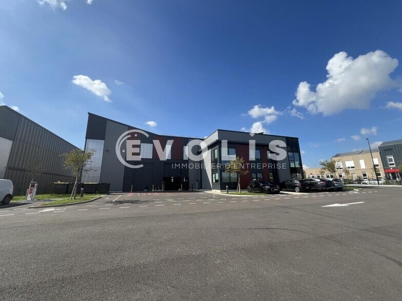 Local d’activités dans Limeil-Brévannes à louer - Photo de l’immeuble – Image 3 sur 15