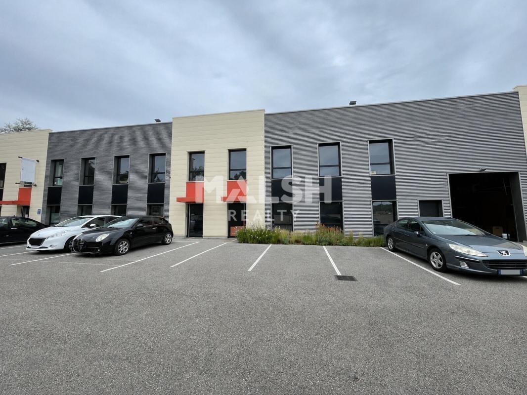 459 Rue De L'Industrie, Saint-André-de-Corcy à louer Photo de l’immeuble– Image 1 sur 13