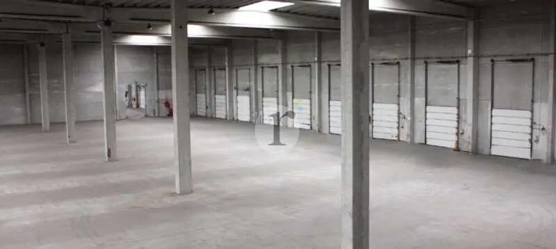 Local d'activités dans Roncq à vendre - Photo de l’immeuble – Image 2 sur 3