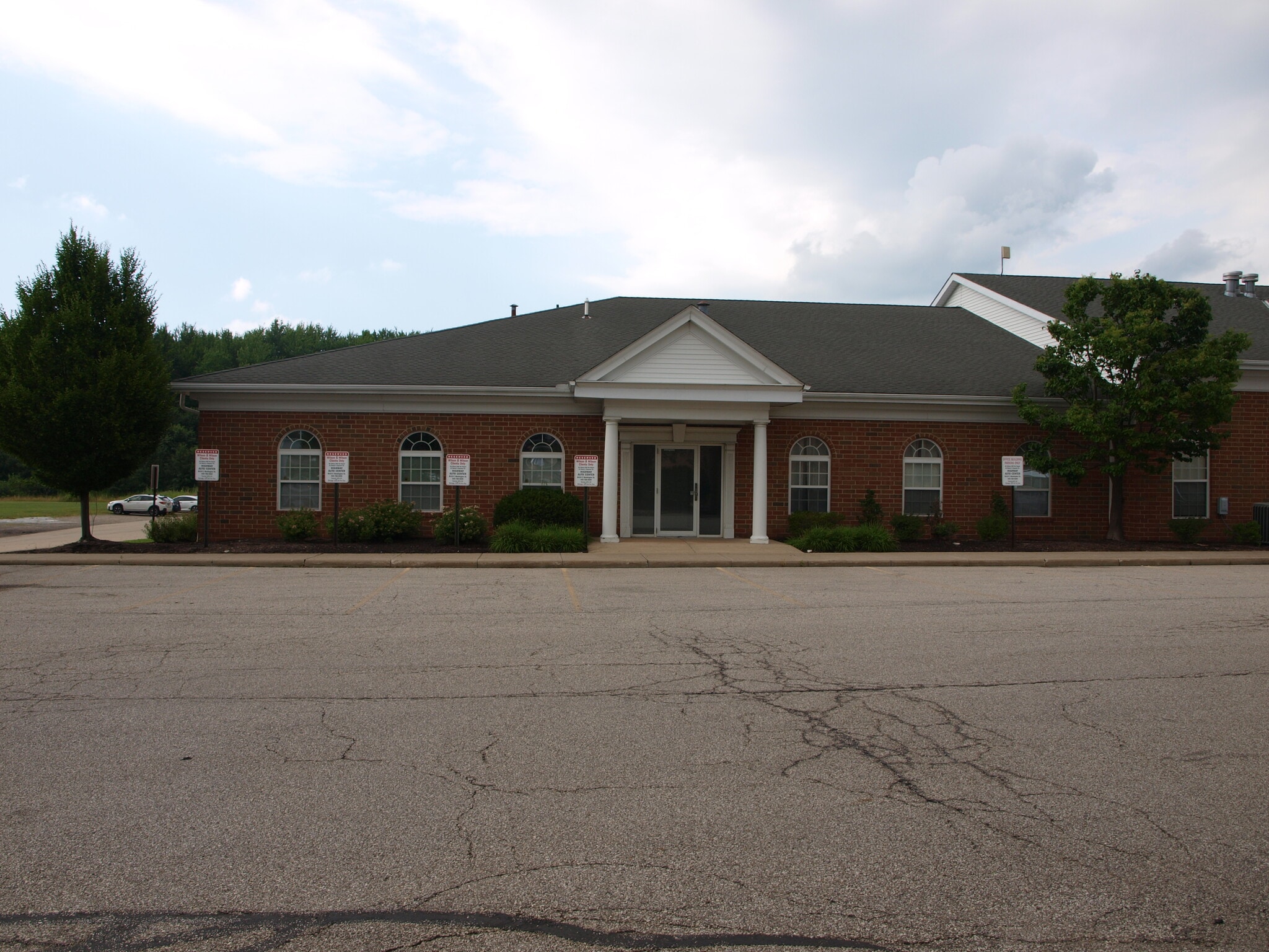 16706 Chillicothe Rd, Chagrin Falls, OH à louer Photo intérieure– Image 1 sur 8
