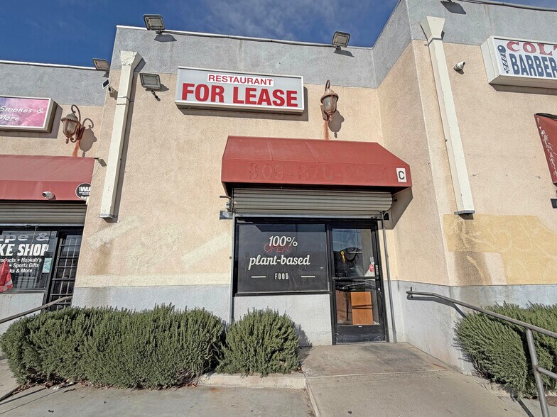 299 W Olive St, Colton, CA à louer - Photo de l’immeuble – Image 2 sur 8