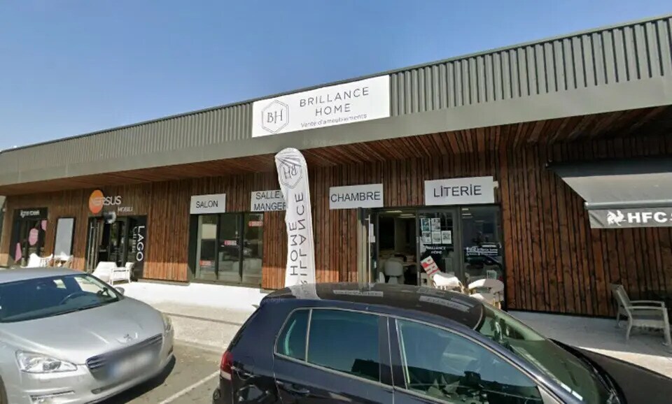 Local commercial dans Mérignac à louer Photo de l’immeuble– Image 1 sur 3