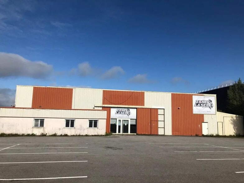 Local d’activités dans Saint-Herblain à louer - Photo de l’immeuble – Image 1 sur 9