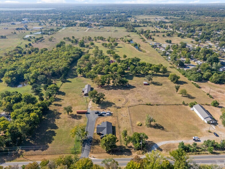 17220 E Admiral Pl, Tulsa, OK à vendre - Photo de l’immeuble – Image 3 sur 118