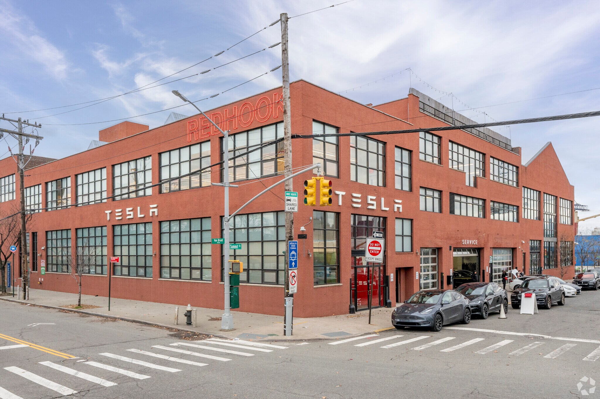 160 Van Brunt St, Brooklyn, NY à louer Photo principale– Image 1 sur 25