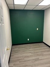 6667 Vernon Woods Dr, Atlanta, GA à louer Photo intérieure– Image 2 sur 9