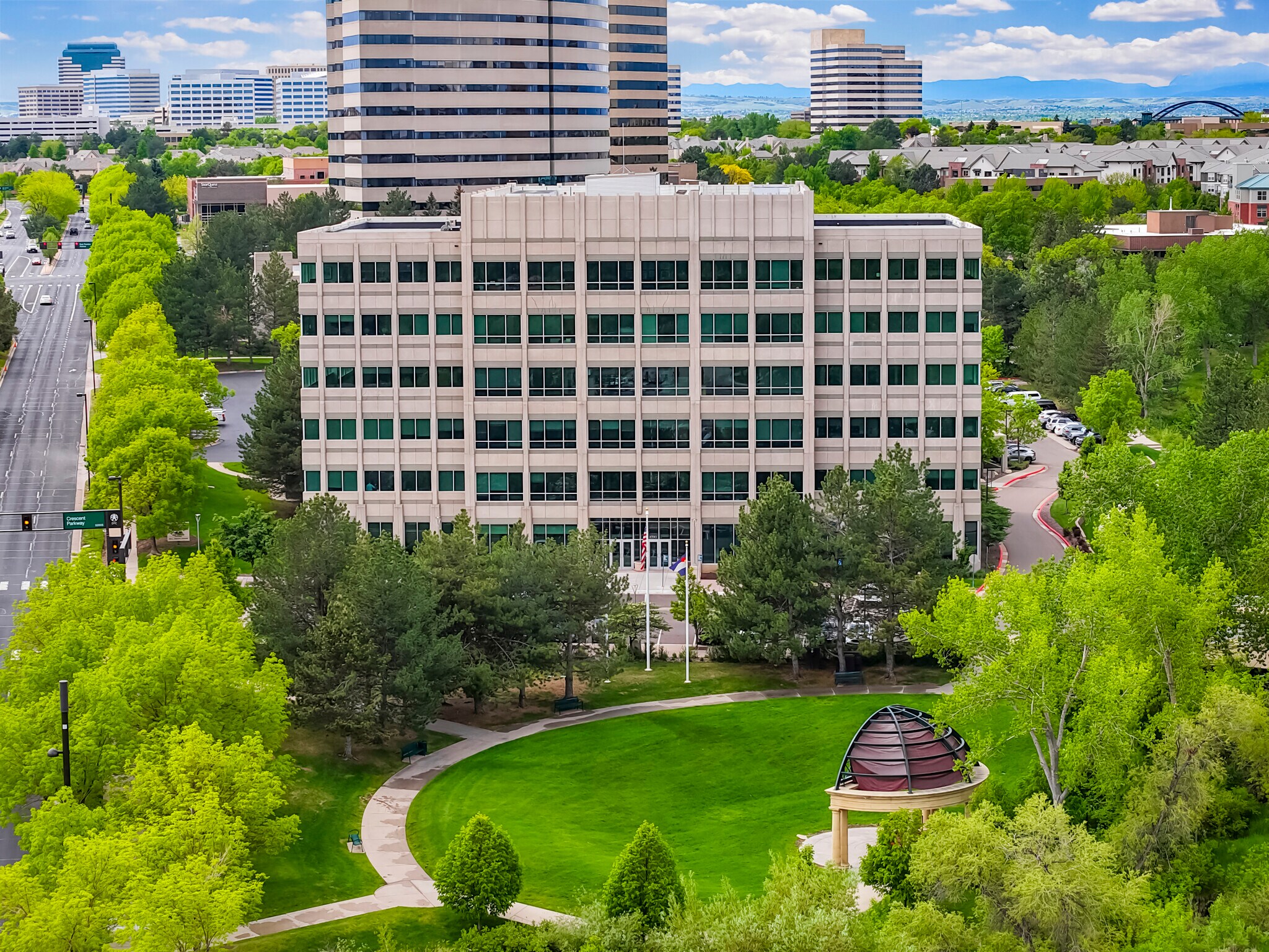 8390 E Crescent Pky, Greenwood Village, CO à louer Photo principale– Image 1 sur 9