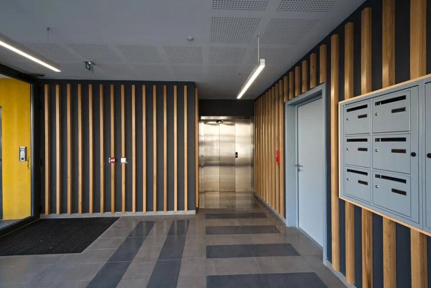Bureau dans Marseille à louer - Photo de l’immeuble – Image 3 sur 14