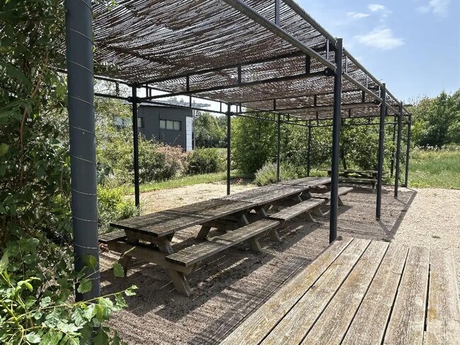 Plus de détails pour Bureau à vendre