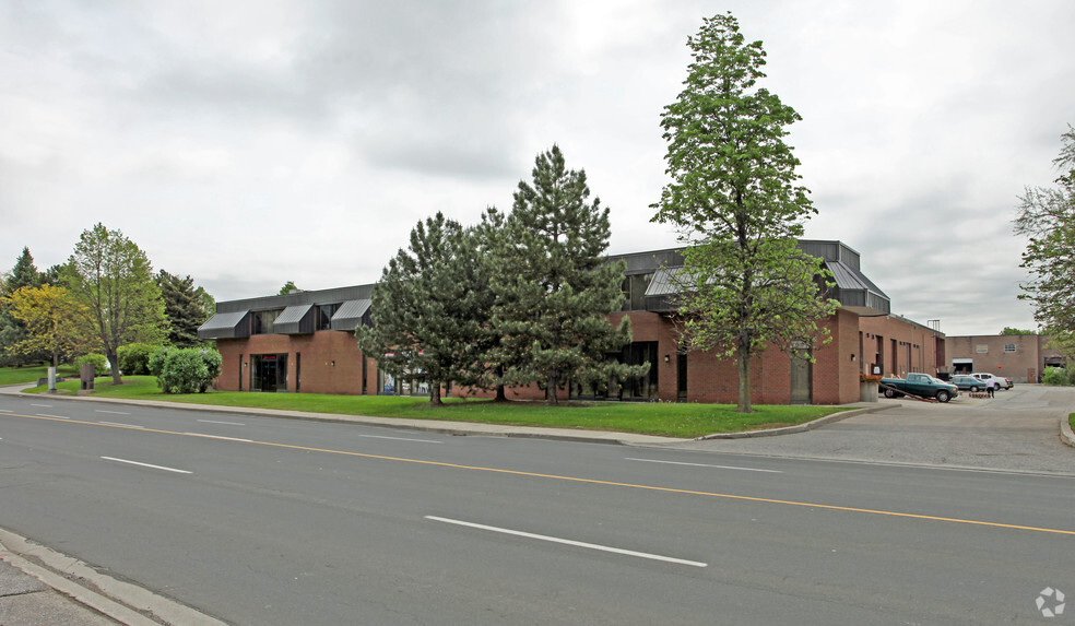1001 Denison St, Markham, ON à louer - Photo de l’immeuble – Image 3 sur 9
