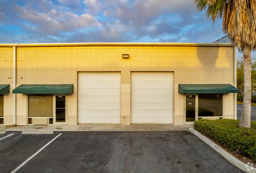 1090 Innovation Ave, North Port, FL à vendre - Photo de l’immeuble – Image 2 sur 9